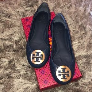 Tory Burch Quinn Ballet Flat in Navy